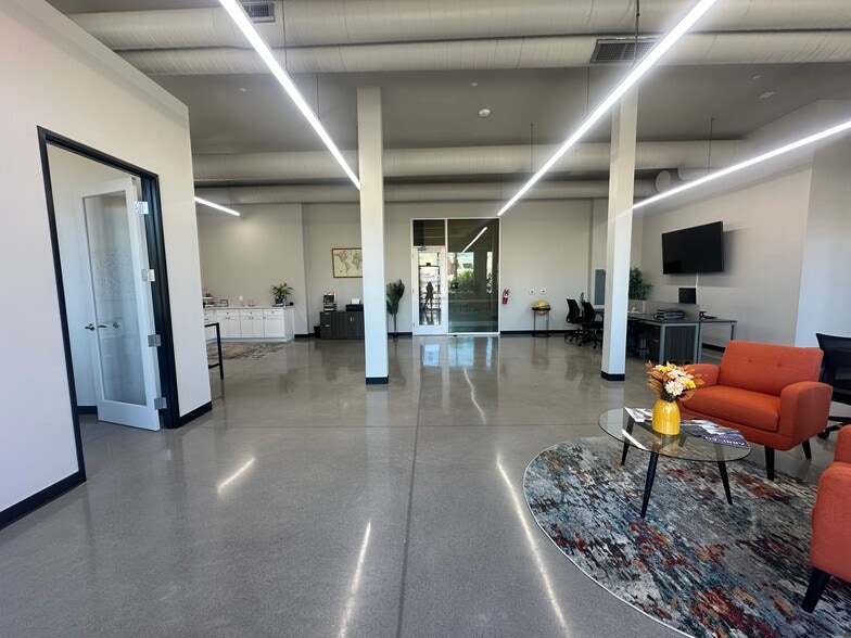 6601 E McDowell Rd, Scottsdale, AZ for lease - Building Photo - Image 2 of 25