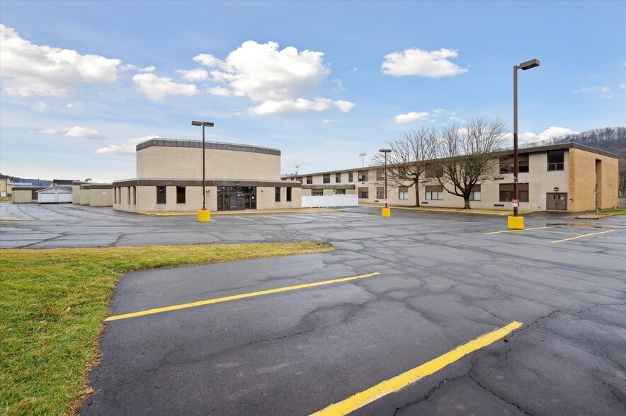 1200 Orr Ave, Kittanning, PA for sale - Building Photo - Image 3 of 38