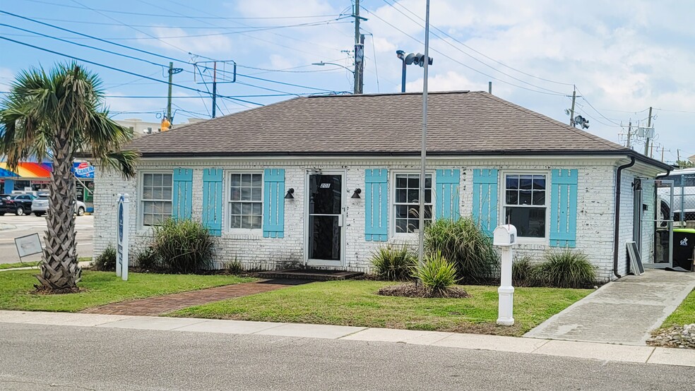 201-203 Lumberton Ave, Carolina Beach, NC for lease - Building Photo - Image 3 of 4