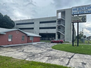 11412 N Central Ave, Tampa, FL for lease Interior Photo- Image 2 of 21