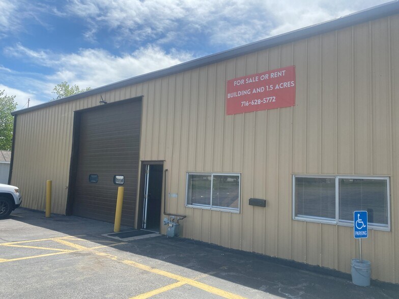 108 Heath St, Lockport, NY à vendre - Photo du bâtiment - Image 2 de 17
