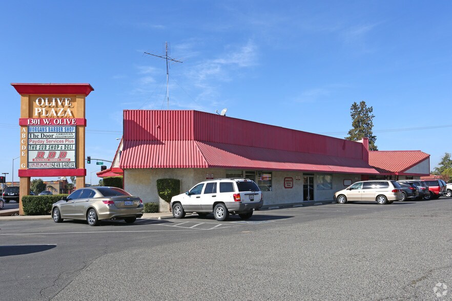 1301 W Olive Ave, Madera, CA à vendre - Photo du bâtiment - Image 2 de 4