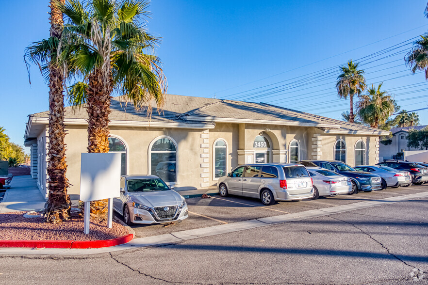 3450 E Russell Rd, Las Vegas, NV for lease - Primary Photo - Image 1 of 3