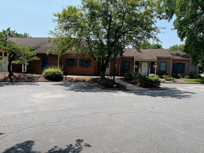 2275 Whitehorse Mercerville Rd, Hamilton, NJ for lease - Building Photo - Image 3 of 6