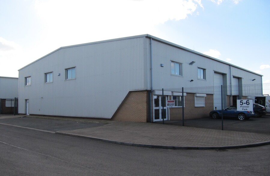 Clough Rd, Hull for lease - Building Photo - Image 2 of 6