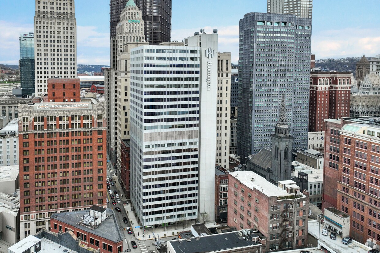 650 Smithfield St, Pittsburgh, PA à louer Photo du bâtiment- Image 1 de 18