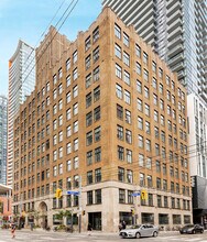 317 Adelaide St W, Toronto, ON à louer Photo du bâtiment- Image 1 de 8