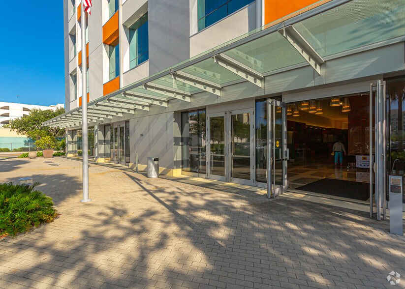 1951 NW 7th Ave, Miami, FL à louer - Photo du bâtiment - Image 2 de 6