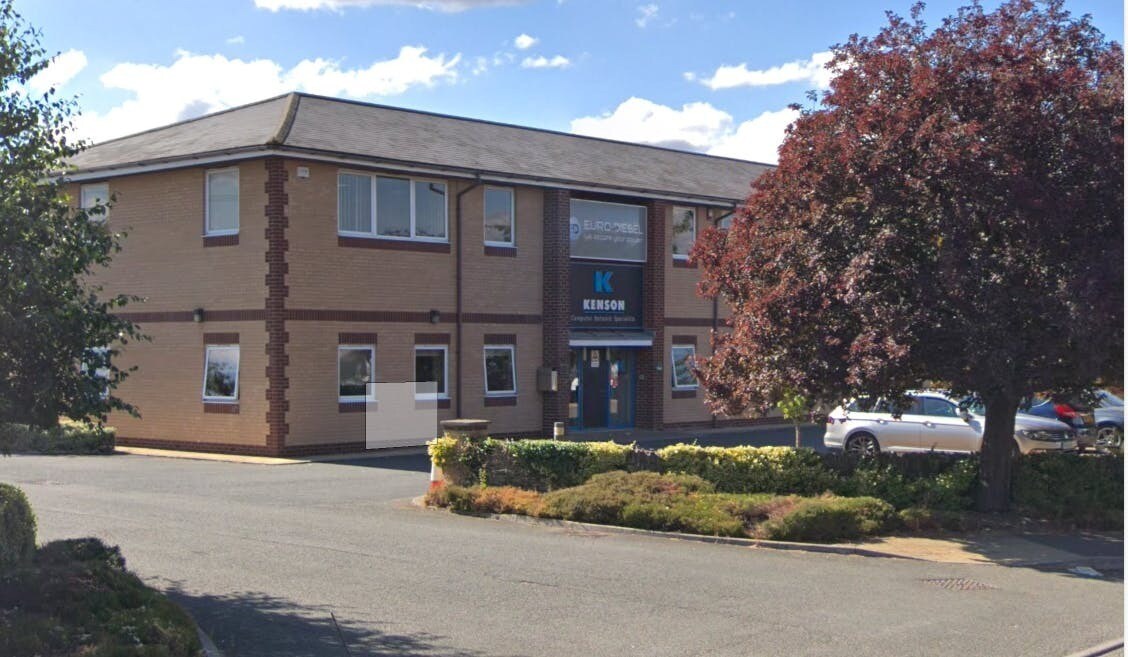 101-104 Love Ln, Cirencester for lease Building Photo- Image 1 of 8