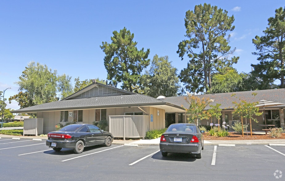 877 W Fremont Ave, Sunnyvale, CA for lease - Building Photo - Image 3 of 7