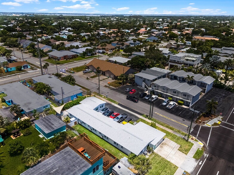 402 S Orlando Ave, Cocoa Beach, FL for sale - Building Photo - Image 3 of 57