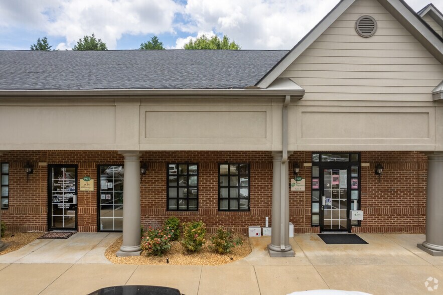 3855 Johns Creek Pky, Suwanee, GA à louer - Photo du bâtiment - Image 3 de 14