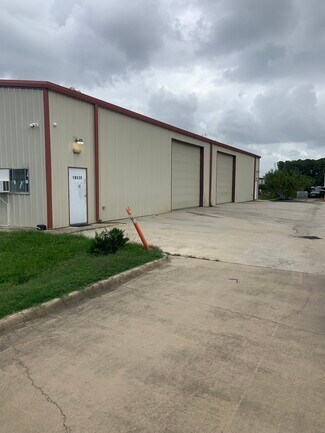 Plus de détails pour 19638 Dunbar Ave, Humble, TX - Industriel à louer