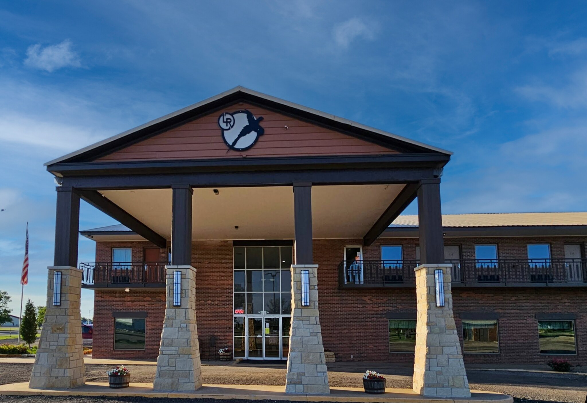 901 S Fossil St, Russell, KS à vendre Photo du bâtiment- Image 1 de 7