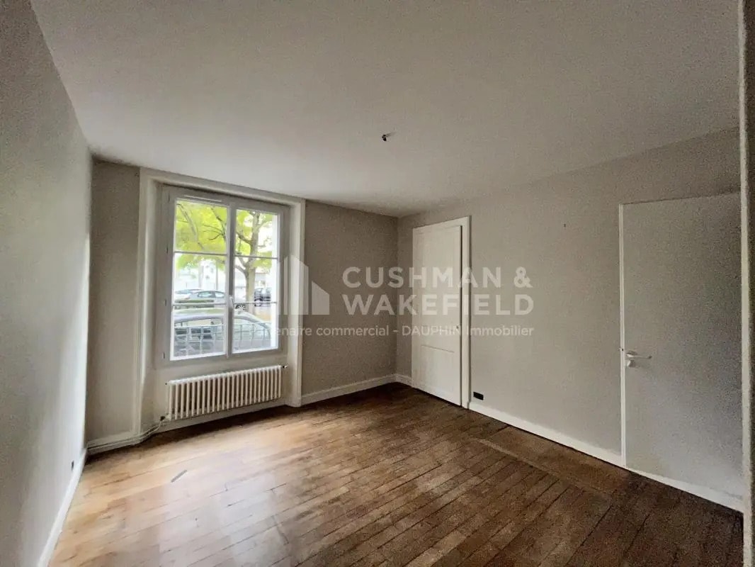 Office in Rennes for lease Interior Photo- Image 1 of 8