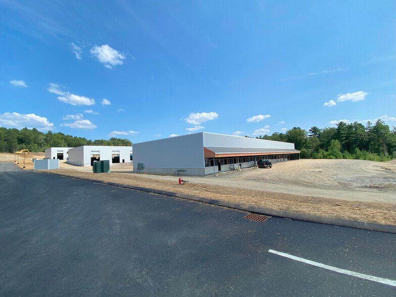 5-27 Crane Way, Hudson, NH for lease - Building Photo - Image 2 of 3