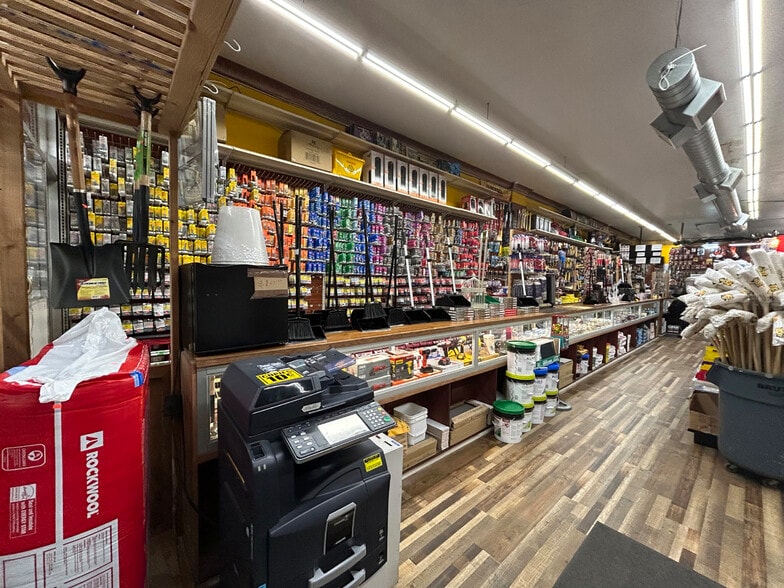 2030 Jerome Ave, Bronx, NY for lease - Building Photo - Image 2 of 10