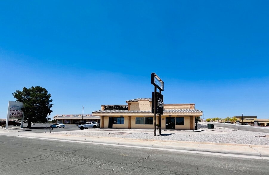 18768 Outer Hwy 18, Apple Valley, CA for lease - Building Photo - Image 3 of 22