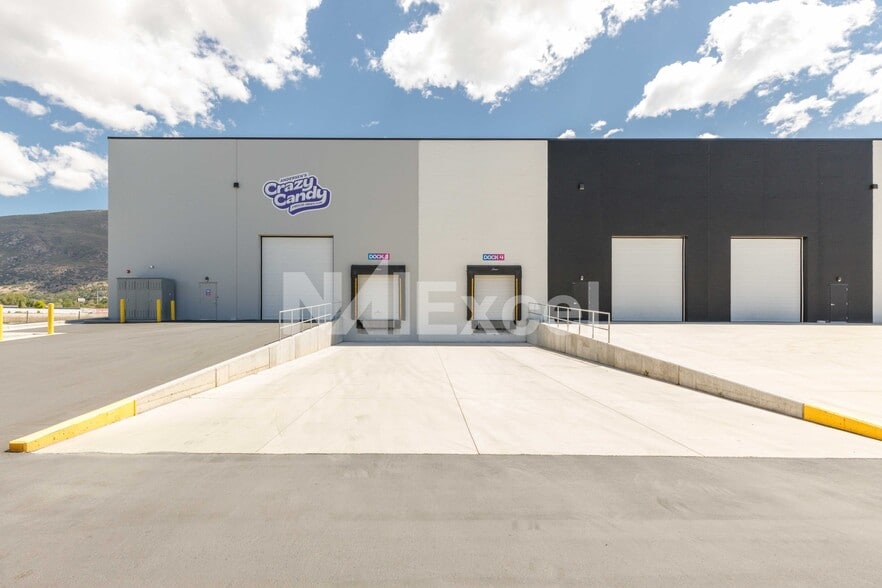 1261 S 650 W, Farmington, UT for lease - Building Photo - Image 3 of 8