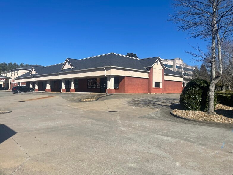 3050 Mansell Rd, Alpharetta, GA for lease - Primary Photo - Image 1 of 2