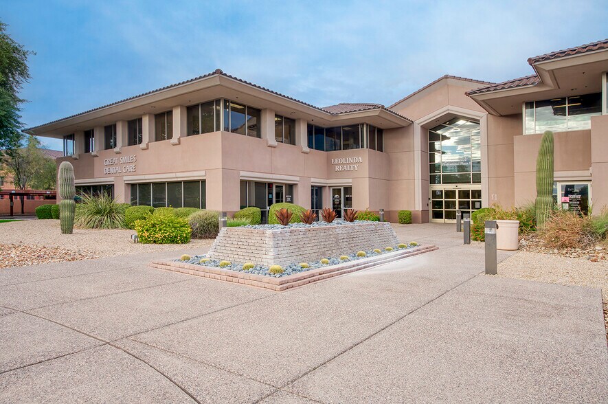 14800 W Mountain View Blvd, Surprise, AZ à louer - Photo du bâtiment - Image 3 de 10