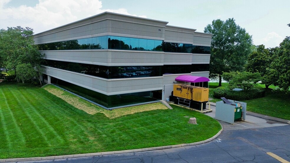301 Laboratory Rd, Oak Ridge, TN à vendre - Photo du bâtiment - Image 3 de 13