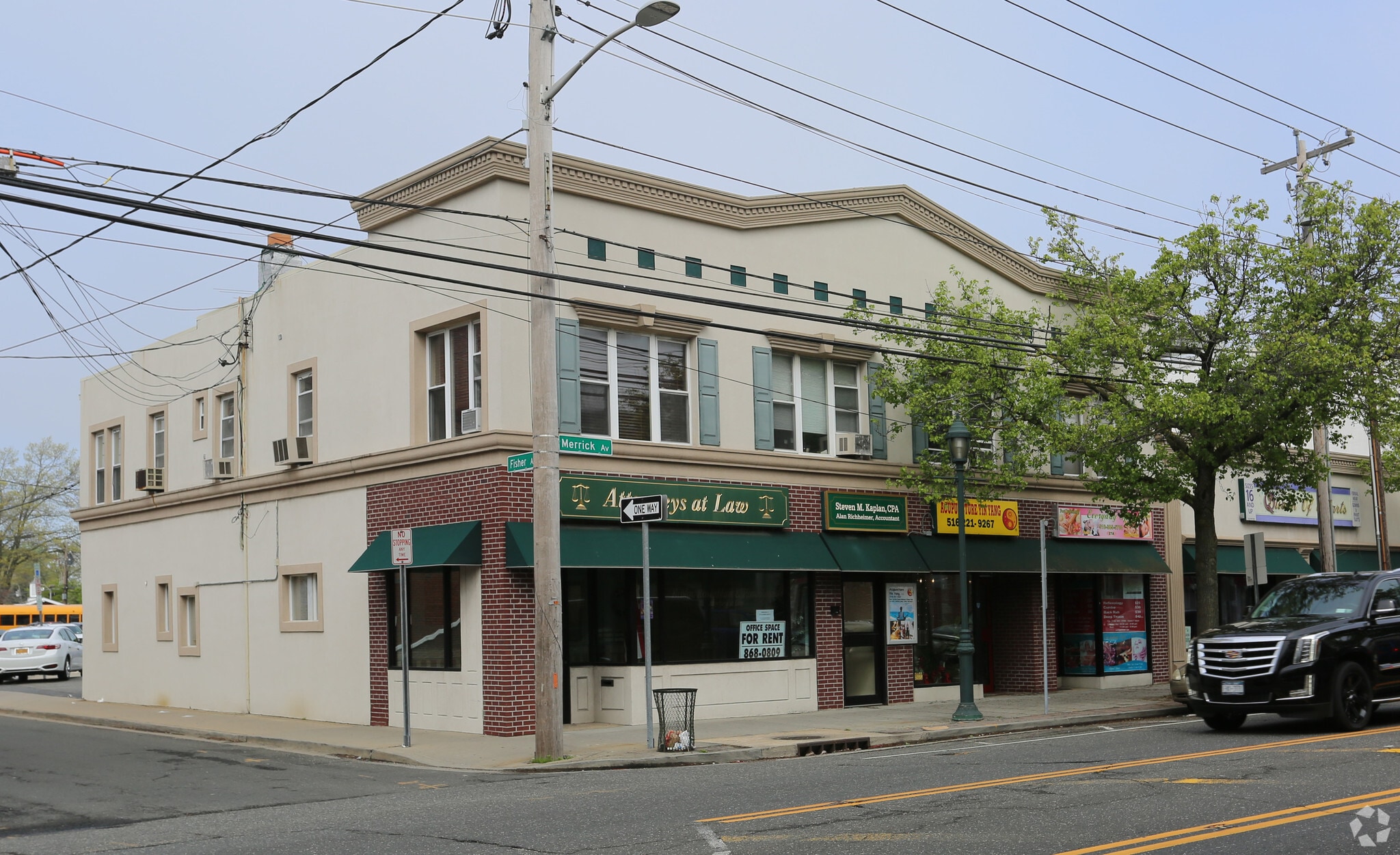 21-27 Merrick Ave, Merrick, NY for lease Primary Photo- Image 1 of 8
