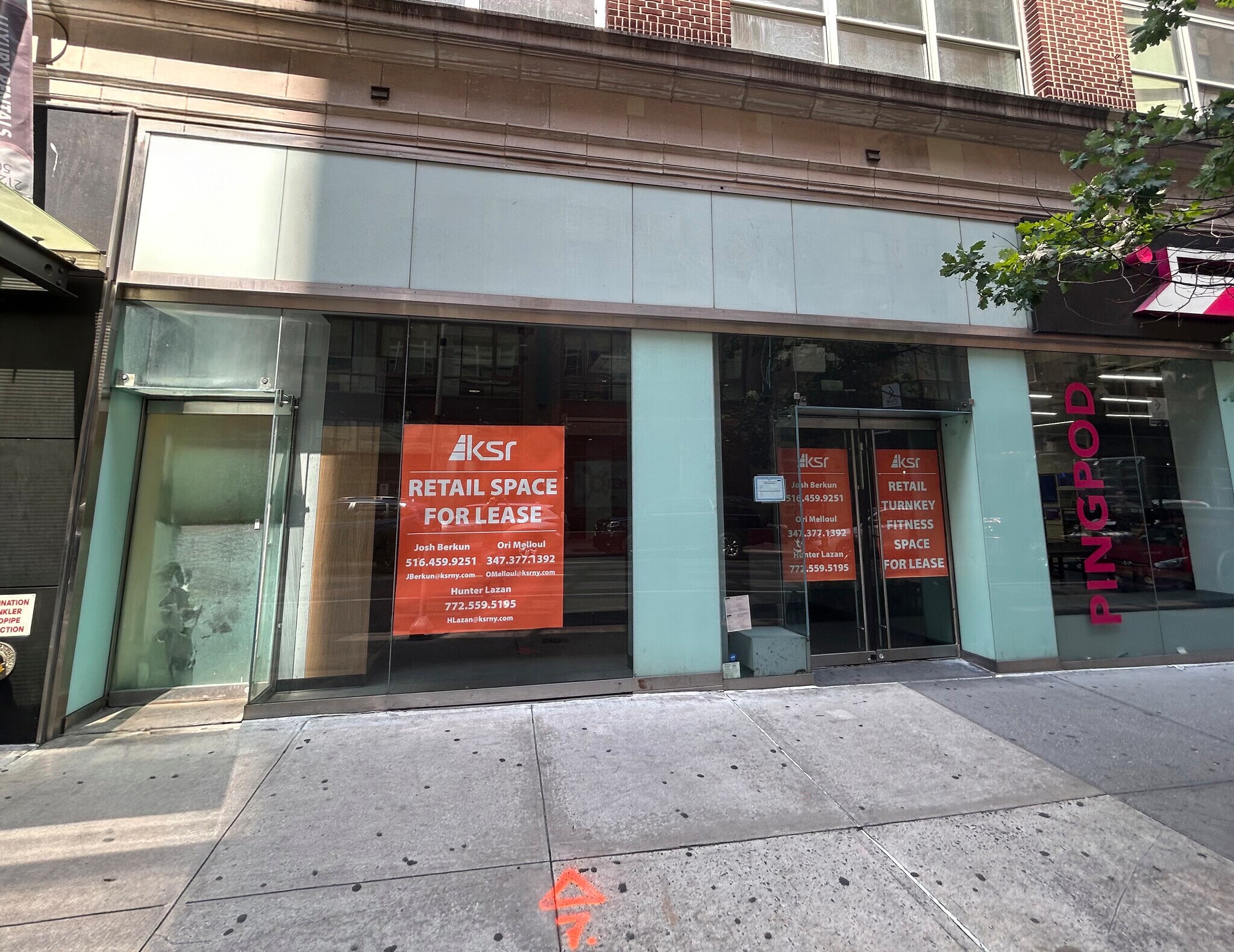 313-321 W 37th St, New York, NY for lease Interior Photo- Image 1 of 8