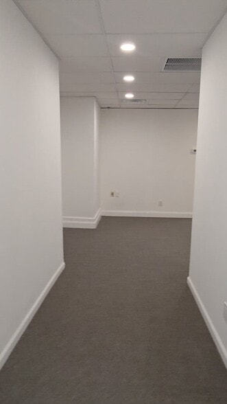 144 Washington St, Newark, NJ à louer - Vidéo sur l’inscription commerciale - Image 3 de 16