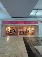 1900 Tamiami Trl N, Naples, FL à louer Photo intérieure- Image 1 de 1