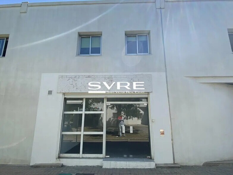 Retail in Vitrolles for lease - Building Photo - Image 3 of 6
