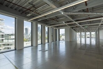 Shad Thames, London for lease Interior Photo- Image 1 of 5