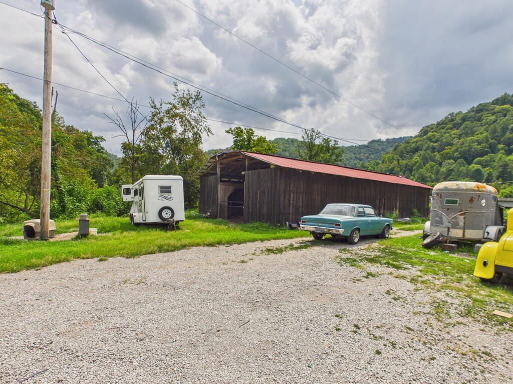 8031 Ky Route 122, Minnie, KY for sale Building Photo- Image 1 of 30