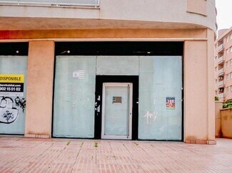 Plus de détails pour Multi-résidentiel à vendre