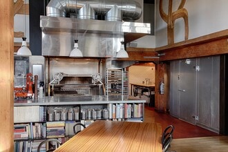 105-117 SE Taylor St, Portland, OR à louer Photo intérieure- Image 2 de 6