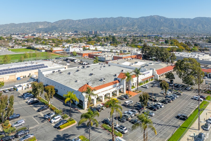 1111 W Alameda Ave, Burbank, CA à vendre - Photo du bâtiment - Image 3 de 7