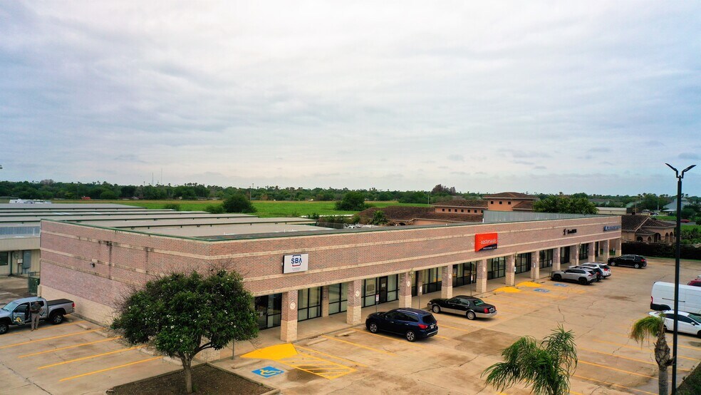 2426 E Tyler Ave, Harlingen, TX à louer - Photo du bâtiment - Image 2 de 2