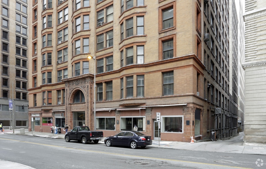 518-520 Madison Ave, Toledo, OH for lease - Building Photo - Image 2 of 5