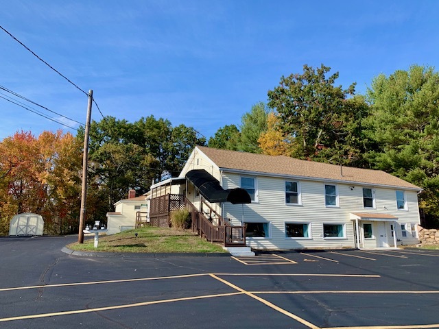 1049 Tiogue Ave, Coventry, RI à vendre - Photo du bâtiment - Image 1 de 1