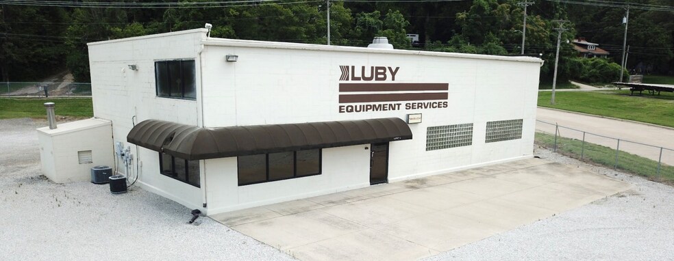 8853 Petroff Dr, Caseyville, IL à vendre - Photo du bâtiment - Image 1 de 4