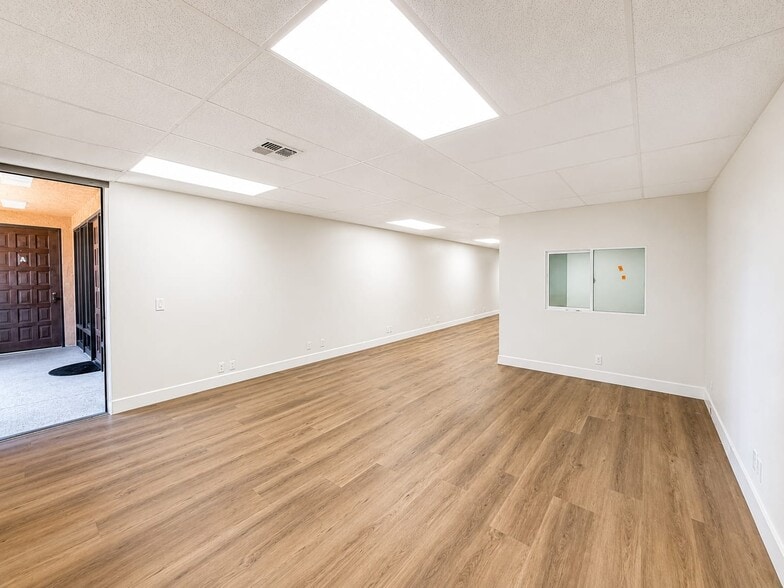 410 Merced Ave, West Covina, CA for lease - Interior Photo - Image 2 of 8