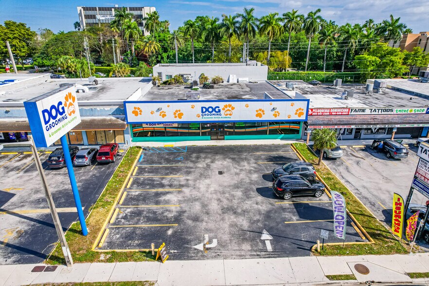 1415 W 49th St, Hialeah, FL à louer - Photo du bâtiment - Image 2 de 14