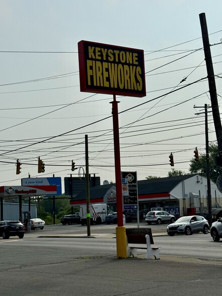 651 Carey Ave, Wilkes Barre, PA for sale - Building Photo - Image 3 of 16