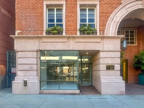 416 N Bedford Dr, Beverly Hills, CA for lease Interior Photo- Image 1 of 1