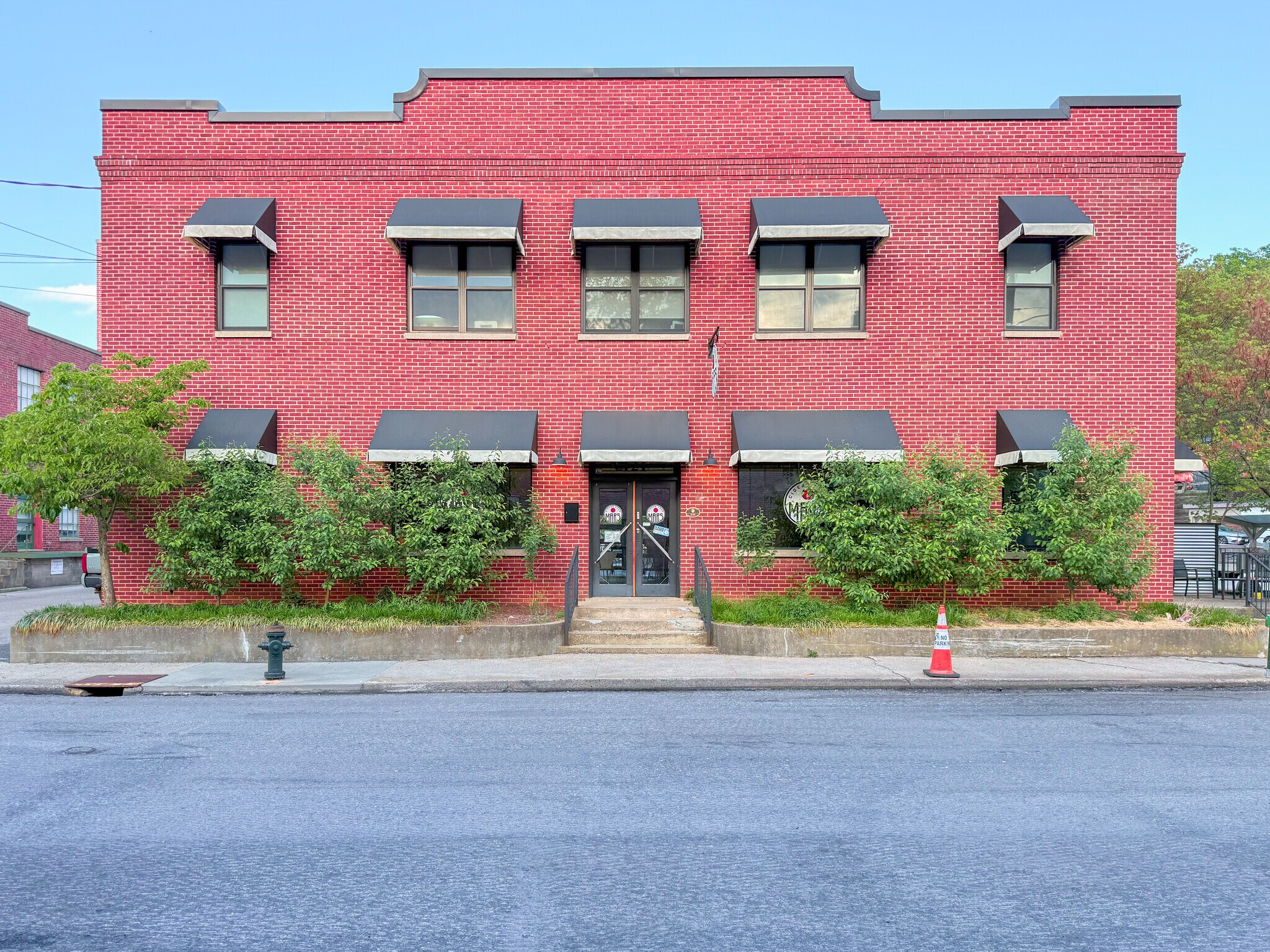 121 S Lewis St, Staunton, VA à louer Photo du bâtiment- Image 1 de 2