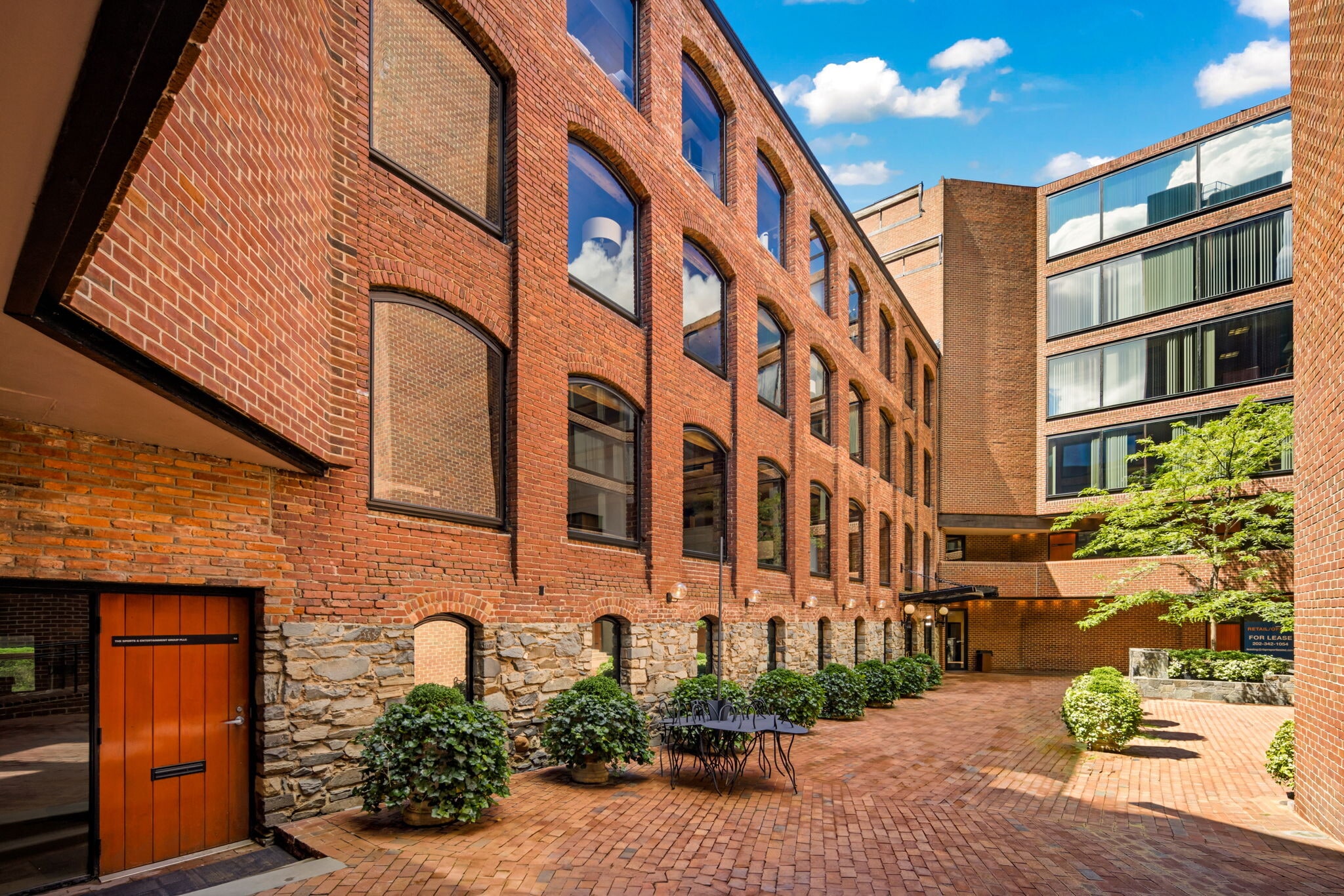 1054-1066 31st St NW, Washington, DC for lease Primary Photo- Image 1 of 19