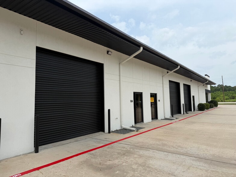 28030 FM 2978 Rd, Magnolia, TX for lease - Building Photo - Image 2 of 10