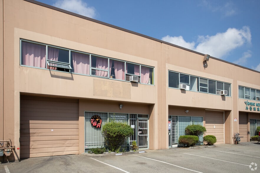 6755 Graybar Rd, Richmond, BC à vendre - Photo du bâtiment - Image 2 de 3