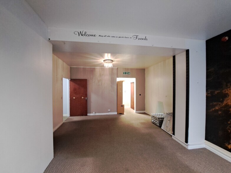 2-10 Hallcraig St, Airdrie à louer - Photo du bâtiment - Image 2 de 3