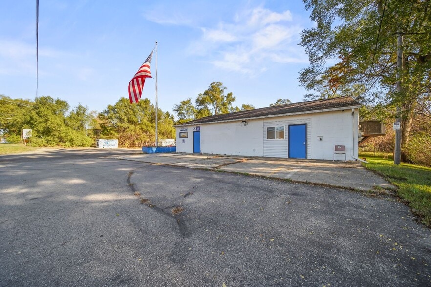 105 S Ortonville Rd, Ortonville, MI for sale - Building Photo - Image 3 of 33